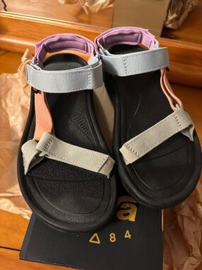 Women’s Teva Hurricane XLT2 Style# 1019235 /BMSM Size: 7 NWT